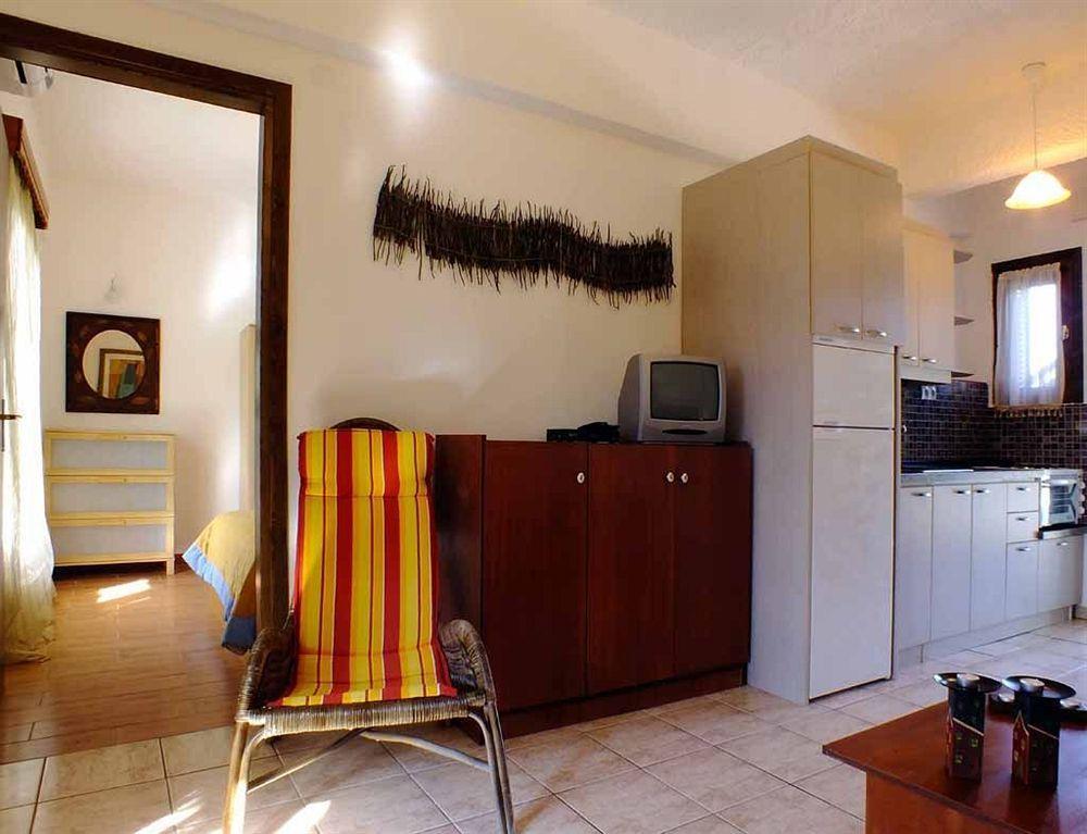 וורוורו Christaras Apartments מראה חיצוני תמונה