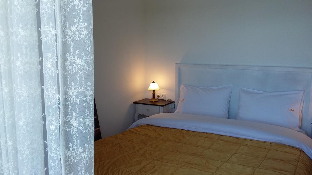 וורוורו Christaras Apartments מראה חיצוני תמונה